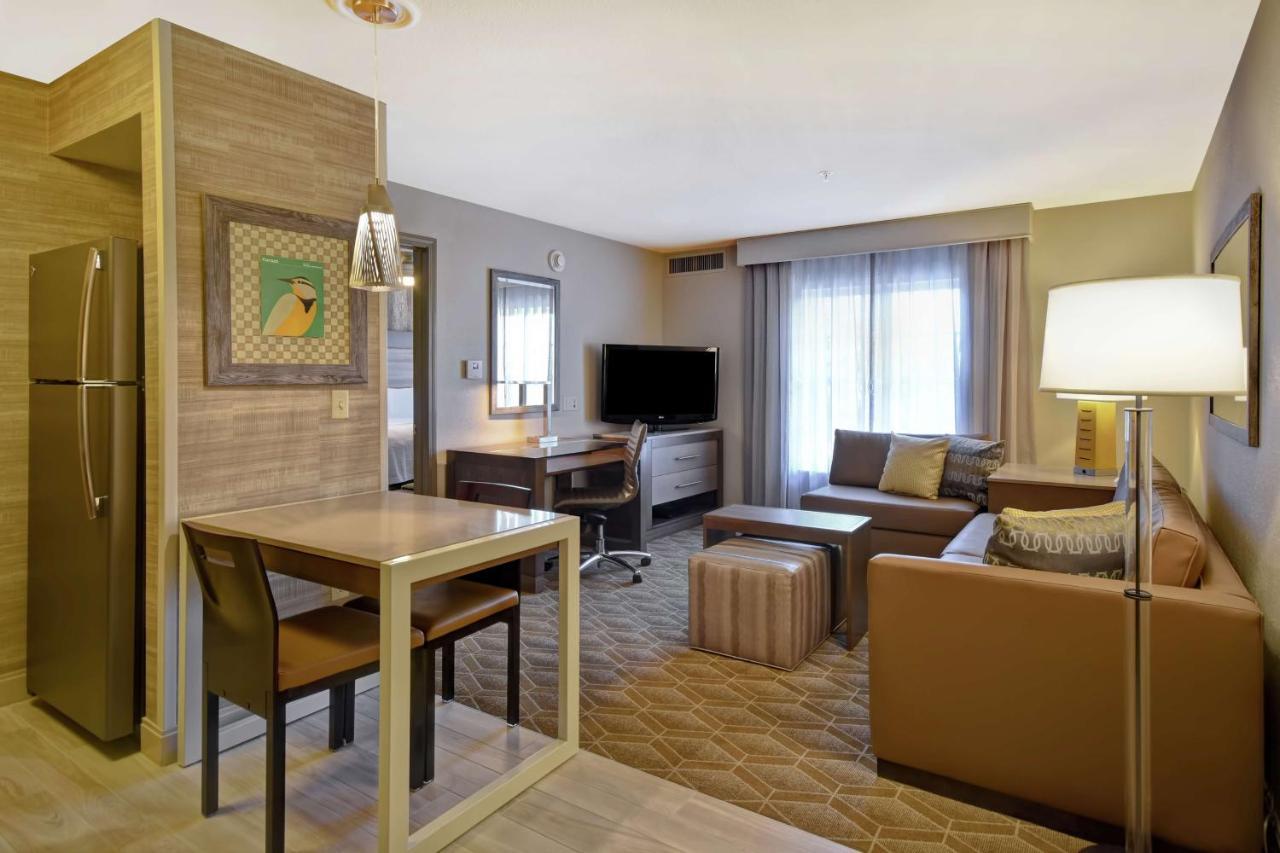 Homewood Suites By Hilton At The Waterfront Wichita Zewnętrze zdjęcie