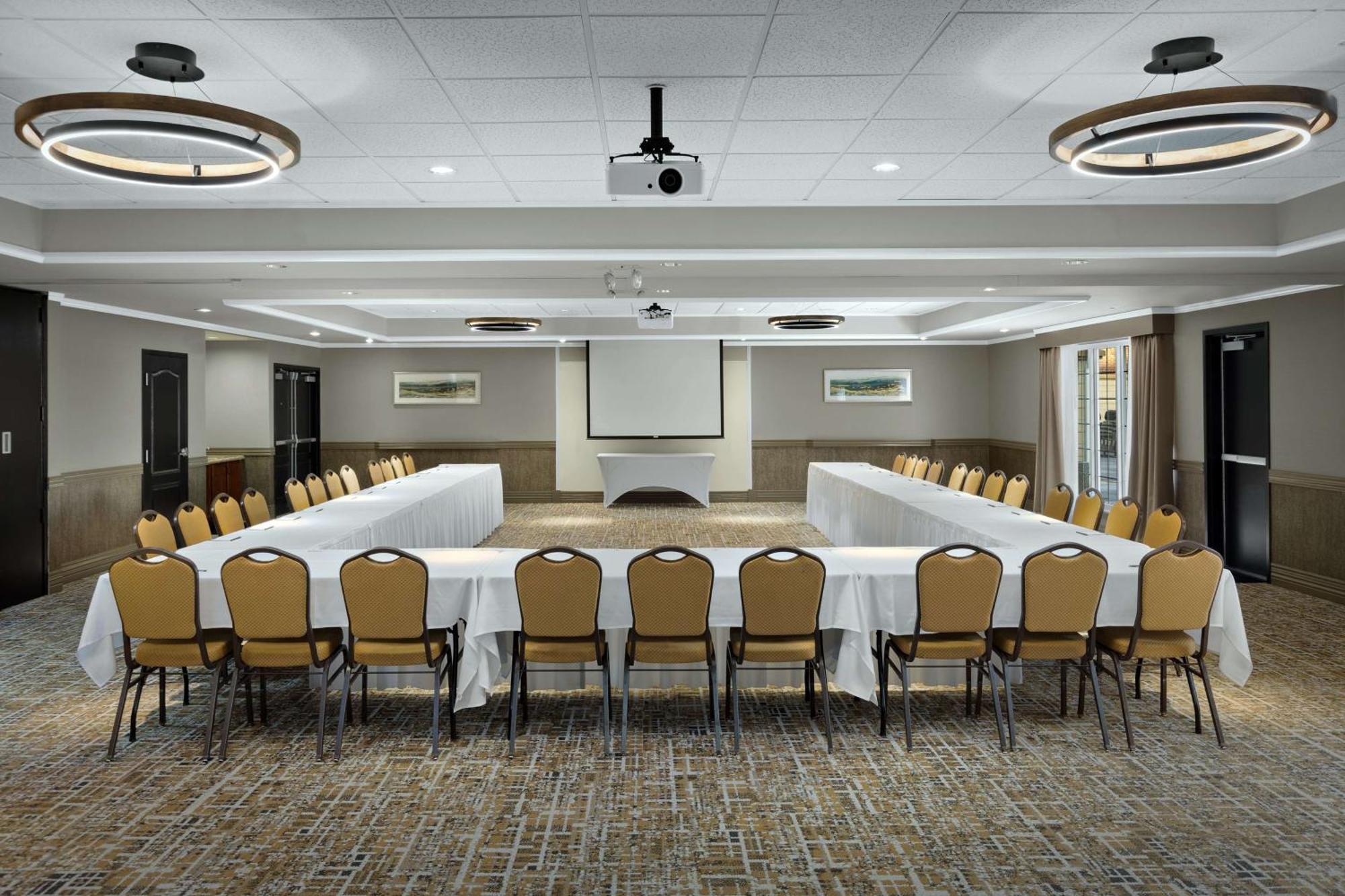 Homewood Suites By Hilton At The Waterfront Wichita Zewnętrze zdjęcie